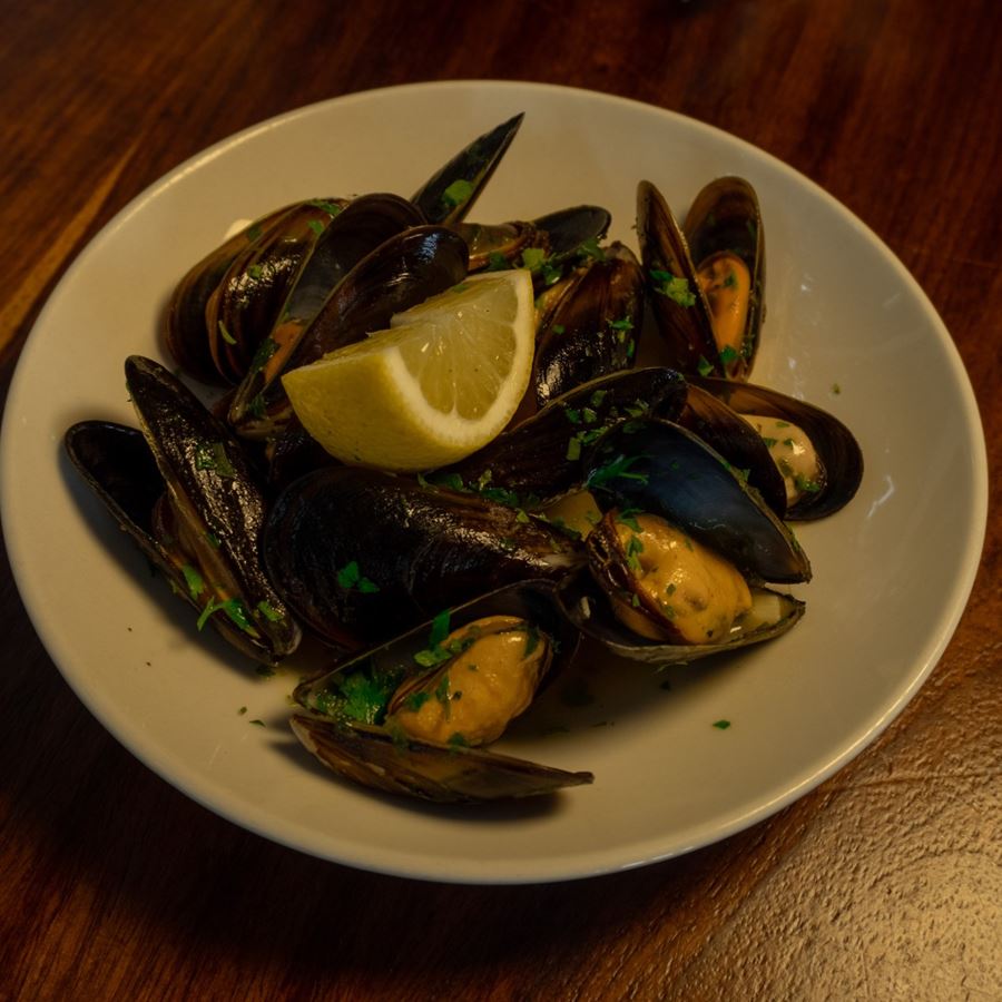 Mussels with lemon